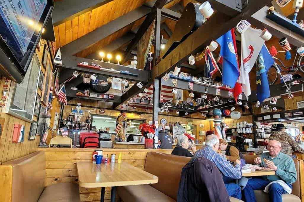 Best Restaurant in Alpine, WY Yankee Doodles Cafe